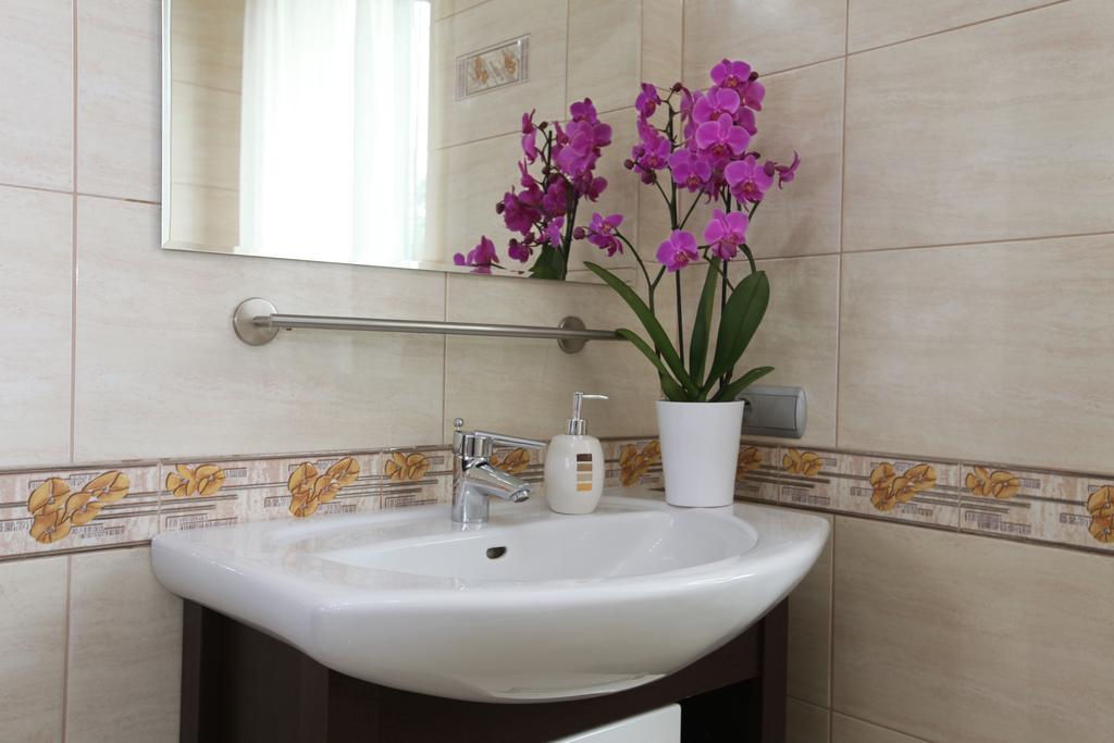 10 Bed And Breakfast Познань Номер фото
